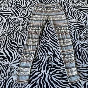Dex women’s Aztec printed legging stretchy comfortable pants preowned medium